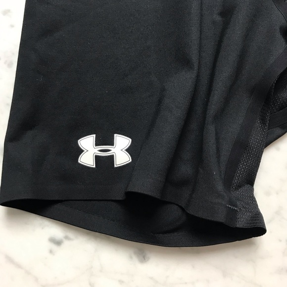 Under Armour Black Compression Shorts heat gear - Picture 2 of 7